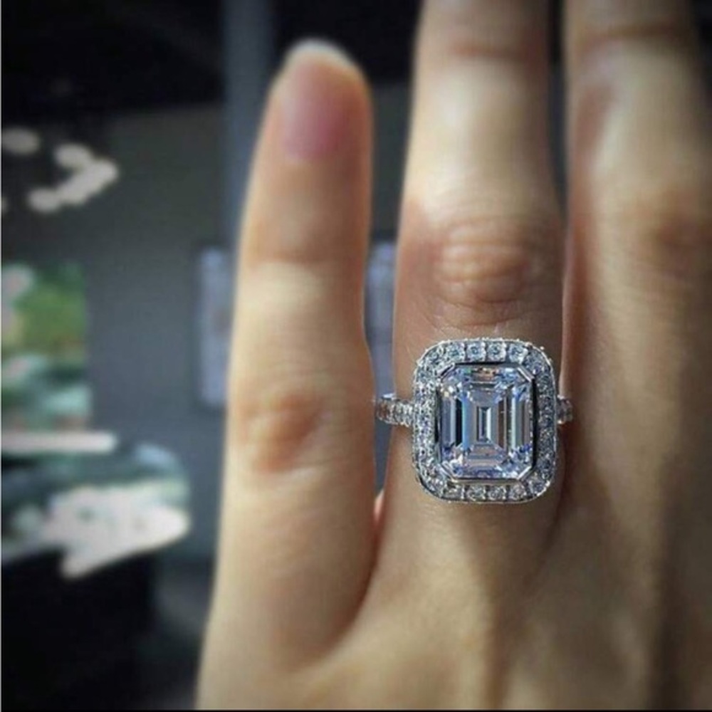 Silver ring - Picture 1 of 3